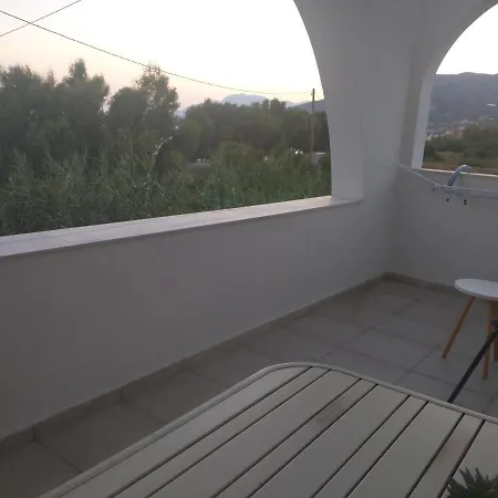 Mini Avra Venkovský dům Keratokampos